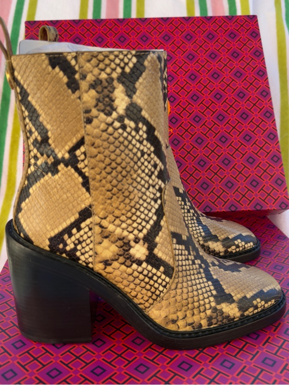 Tory Burch ROCCIO Snake Print Leather Western Ankle Heel Boots 7.5 NEW $595 - Picture 4 of 12